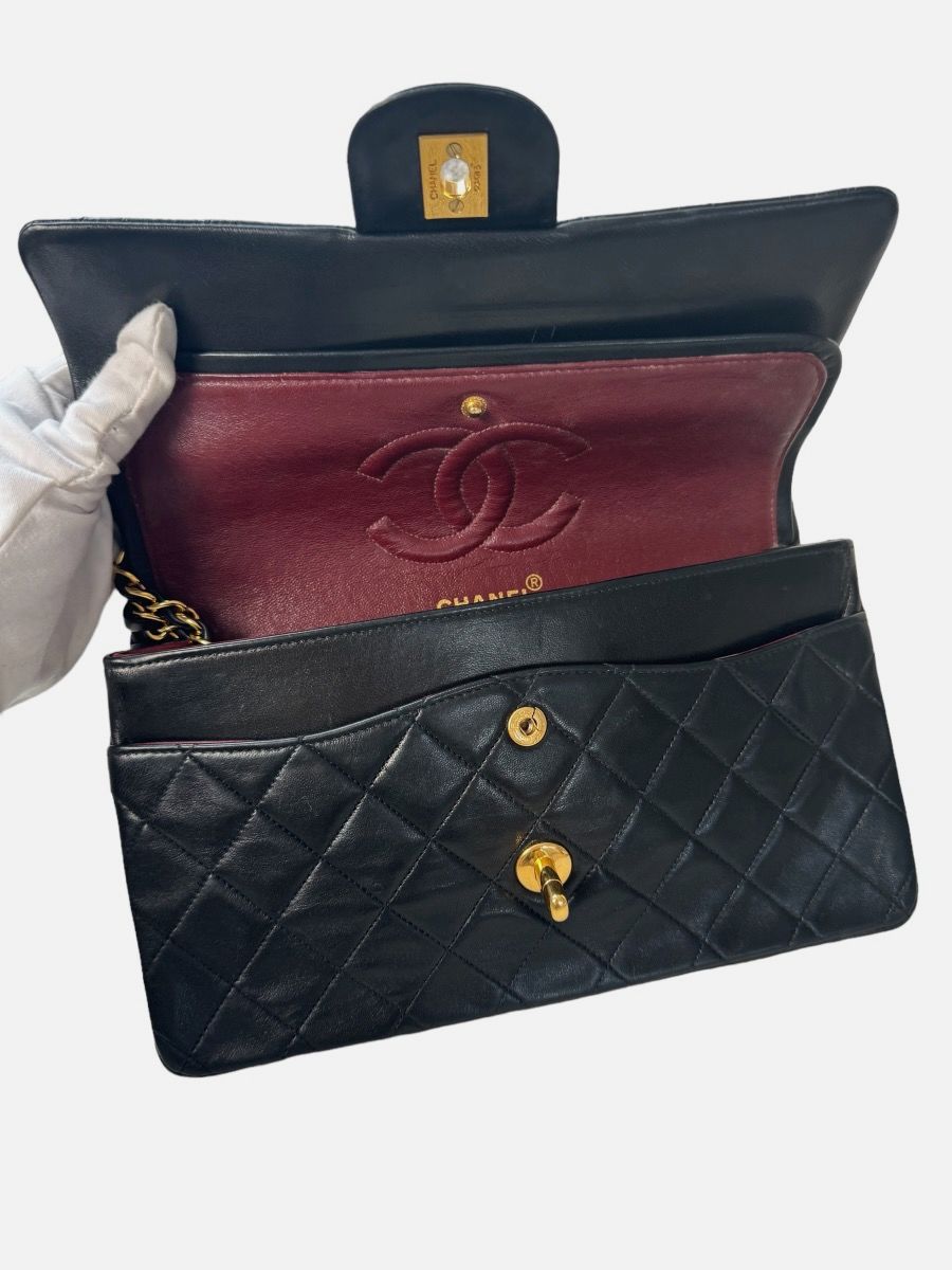 Chanel Medium 25 
