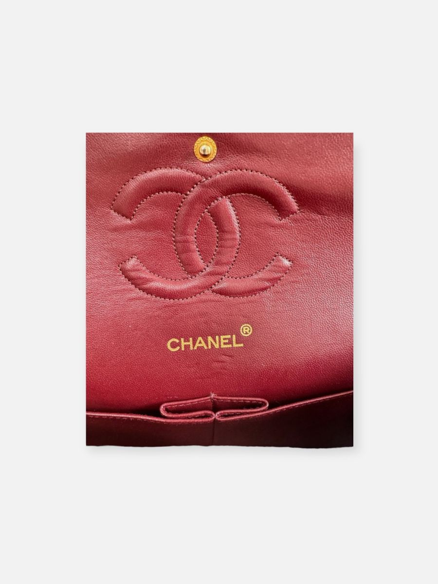 Chanel Medium 25