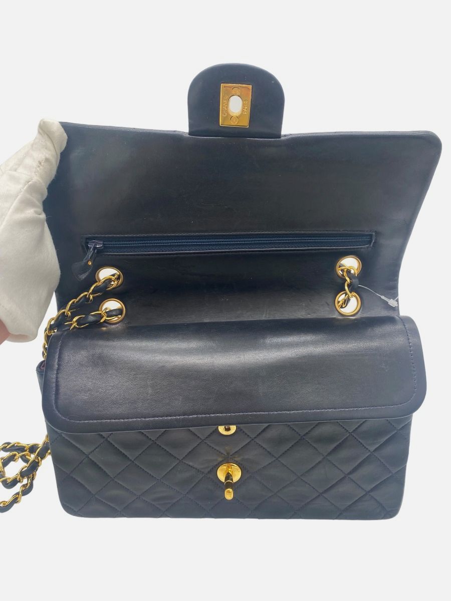 Chanel Medium 25
