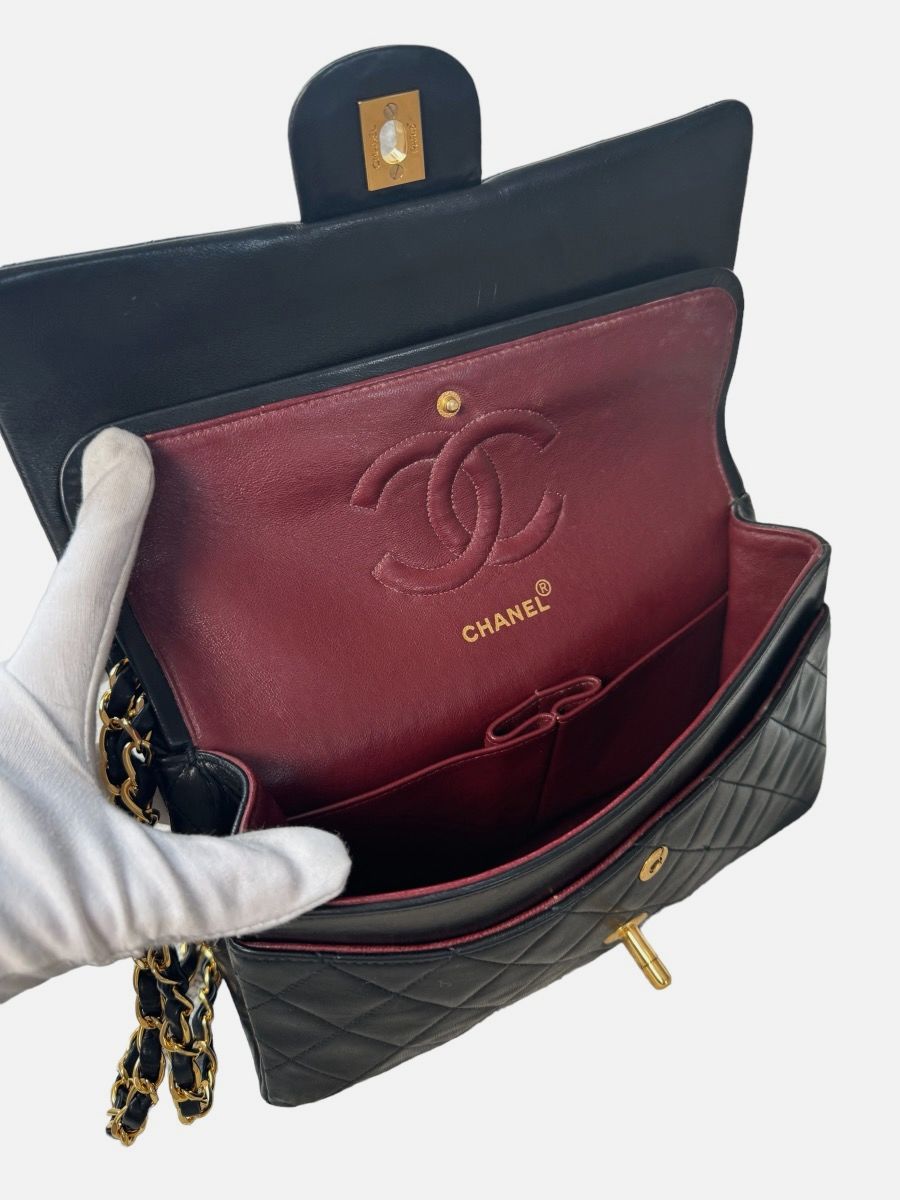 Chanel Medium 25 