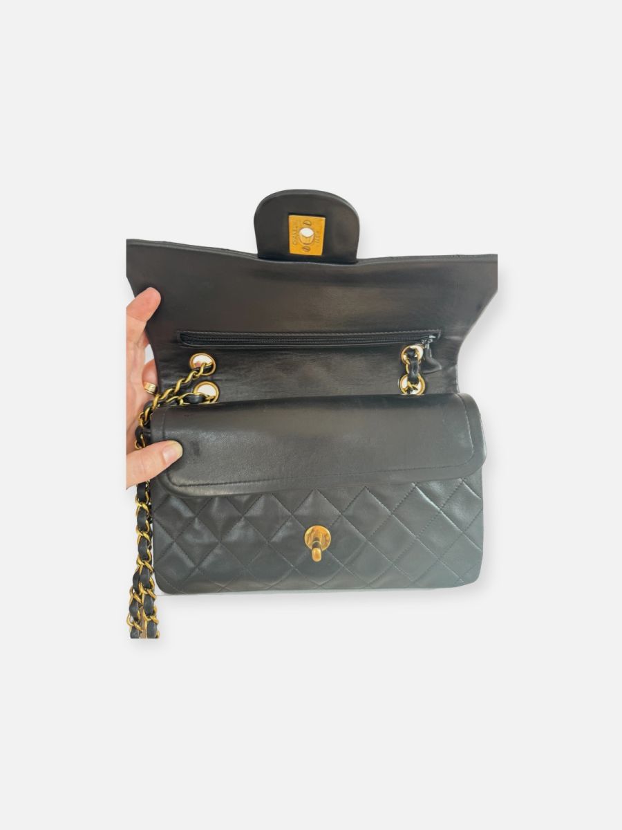Chanel small 23