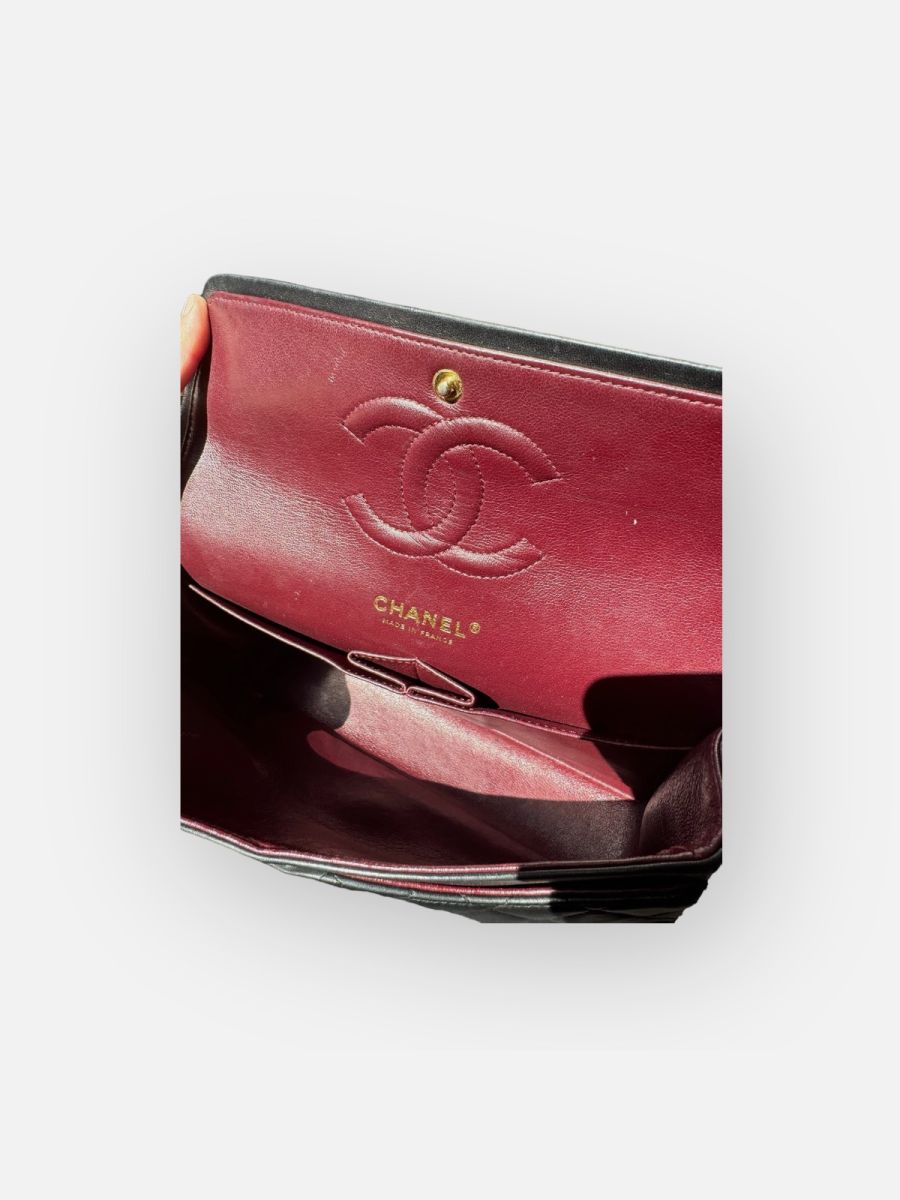Chanel Medium 25 