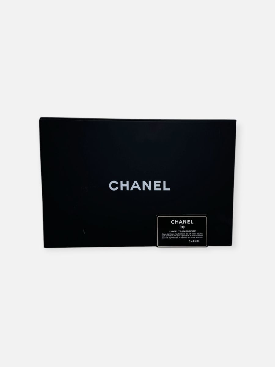 Chanel medium black shw