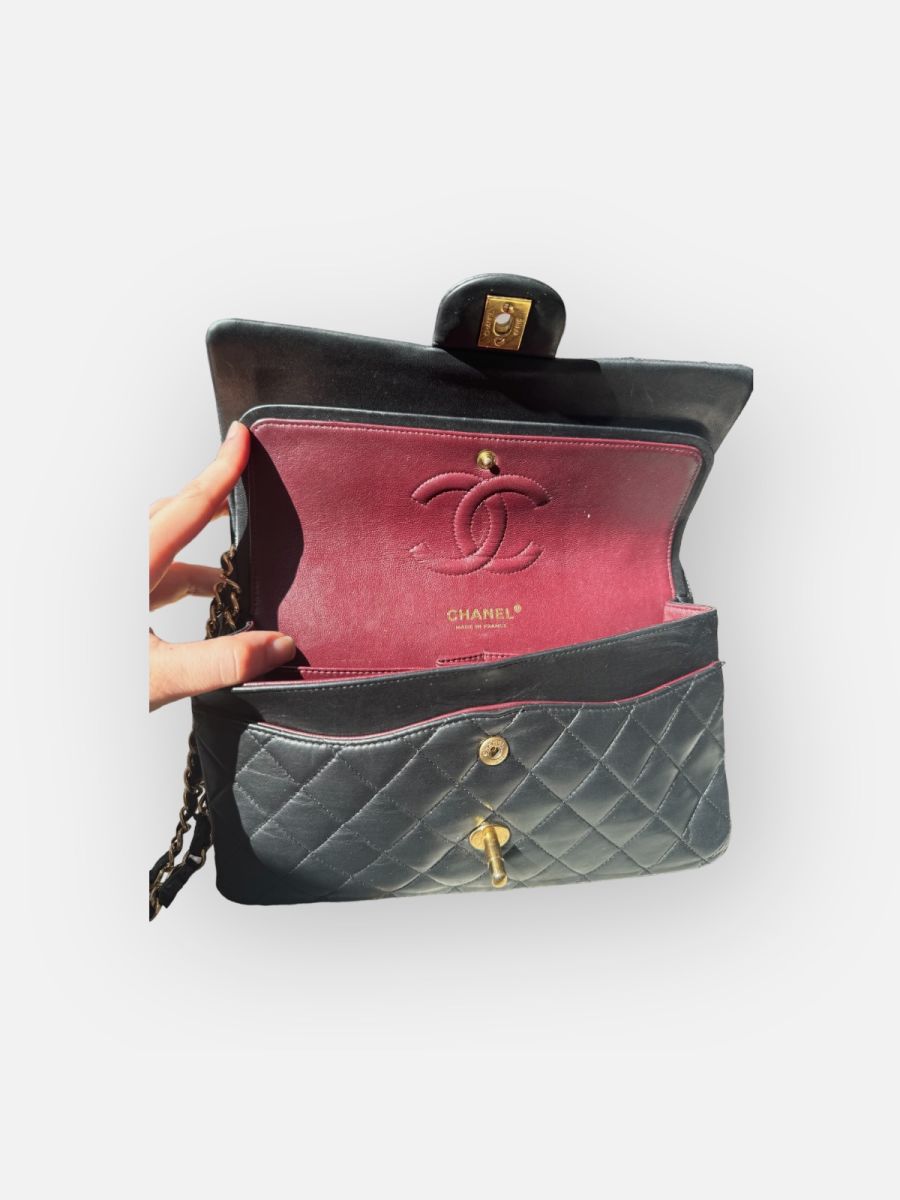 Chanel Medium 25 