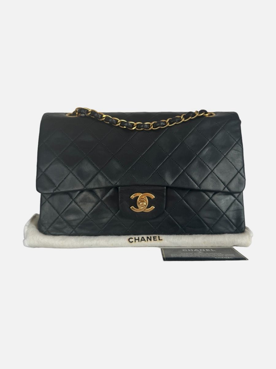 Chanel medium 25 