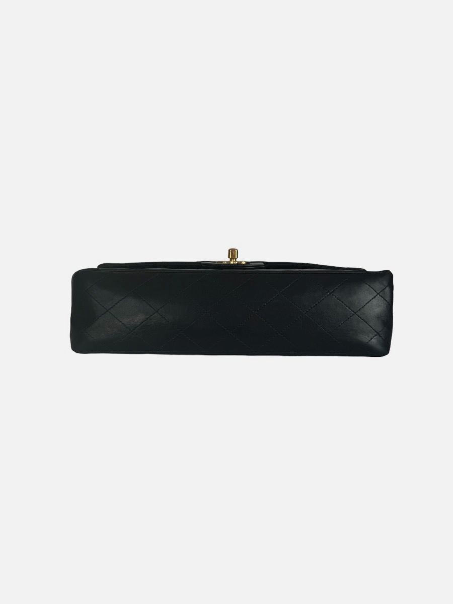 Chanel medium 25 