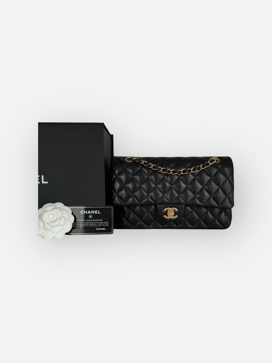Chanel medium 25