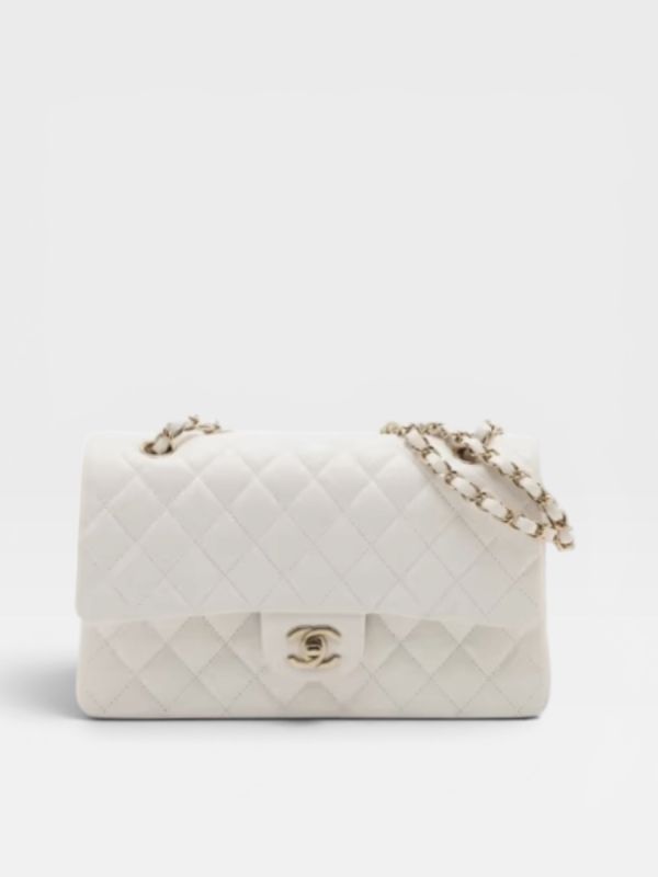 Chanel medium caviar white ghw microchip 2021